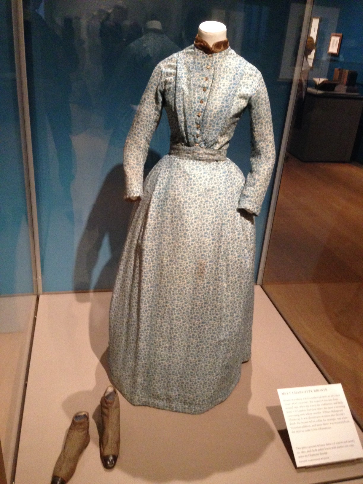 Charlotte Bronte's dress and shoes